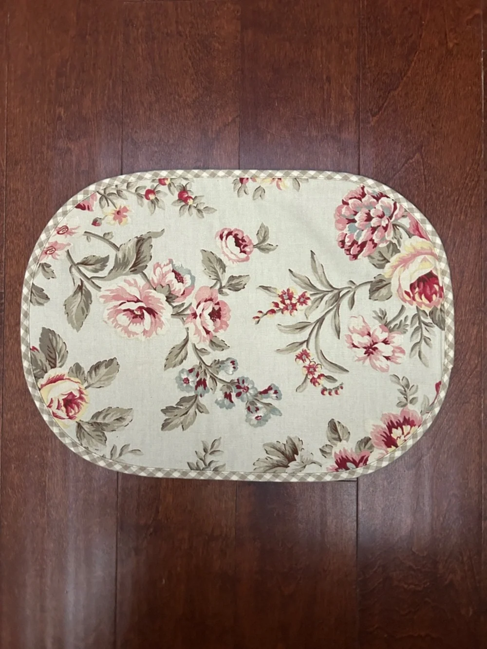 Reversible Shabby Chic Floral and Gingham Quilted Fabric Placemats, Set of Six